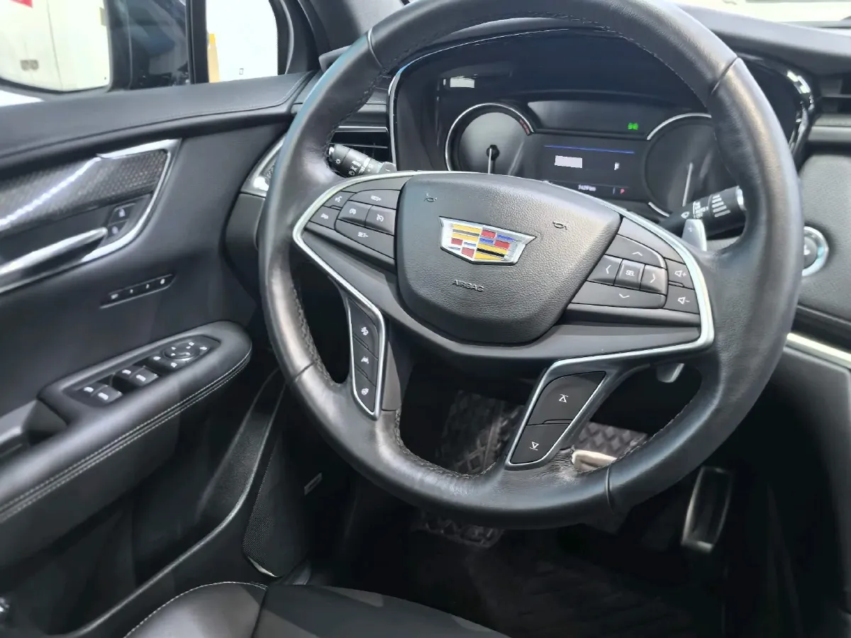 2024 Cadillac XT5 2.0T 237HP L4 9AT,autocango,china used car exporter,china ev exporter,chinese used car exporter,chinese used ev exporter