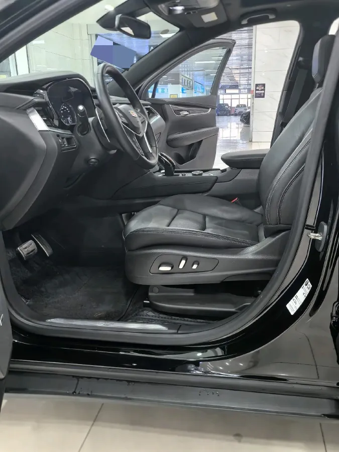 2024 Cadillac XT5 2.0T 237HP L4 9AT,autocango,china used car exporter,china ev exporter,chinese used car exporter,chinese used ev exporter