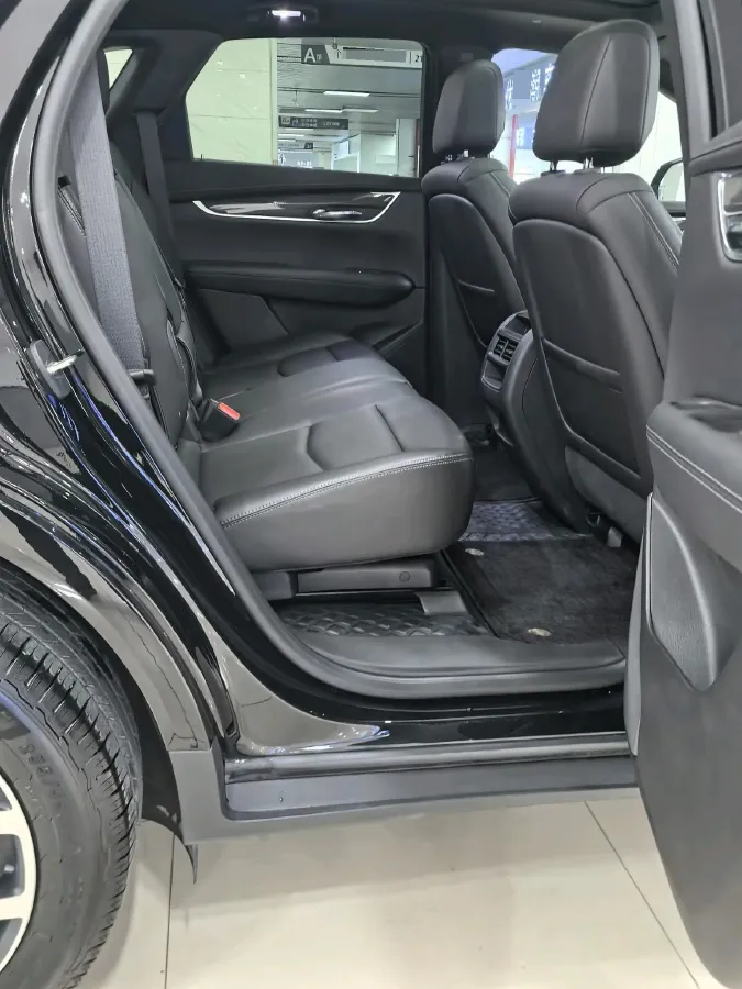 2024 Cadillac XT5 2.0T 237HP L4 9AT,autocango,china used car exporter,china ev exporter,chinese used car exporter,chinese used ev exporter