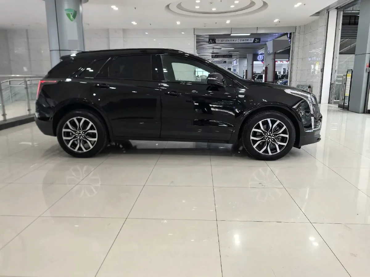 2024 Cadillac XT5 2.0T 237HP L4 9AT,autocango,china used car exporter,china ev exporter,chinese used car exporter,chinese used ev exporter
