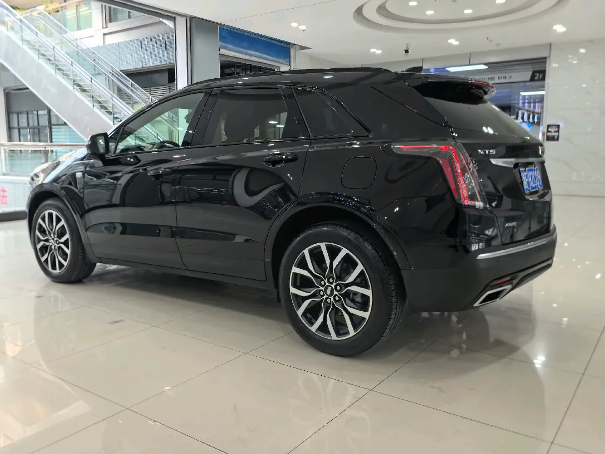 2024 Cadillac XT5 2.0T 237HP L4 9AT,autocango,china used car exporter,china ev exporter,chinese used car exporter,chinese used ev exporter