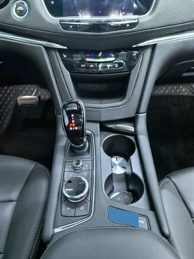 2024 Cadillac XT5 2.0T 237HP L4 9AT,autocango,china used car exporter,china ev exporter,chinese used car exporter,chinese used ev exporter