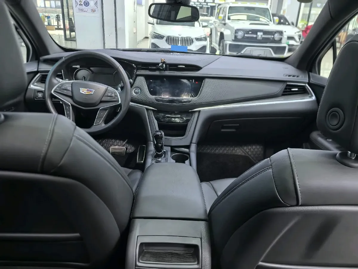 2024 Cadillac XT5 2.0T 237HP L4 9AT,autocango,china used car exporter,china ev exporter,chinese used car exporter,chinese used ev exporter