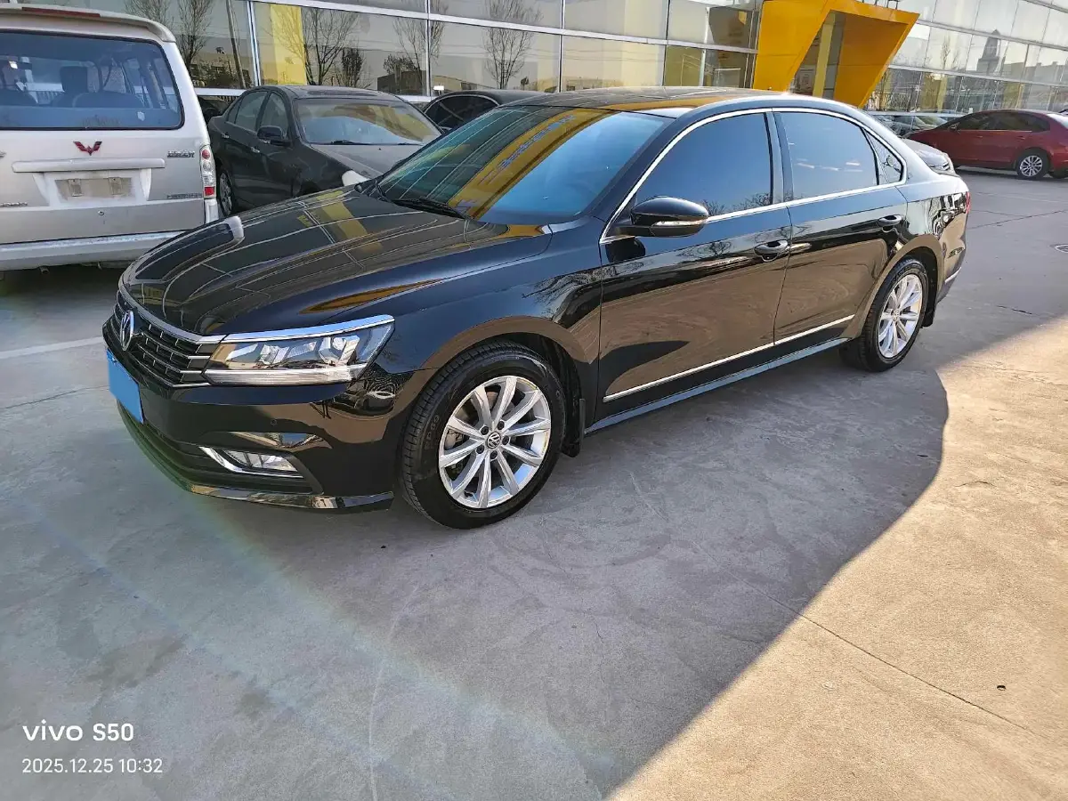 2017 Volkswagen Passat 1.8T 180HP L4 7DCT
