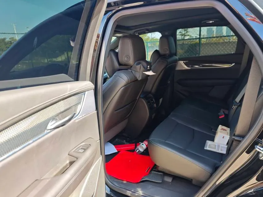 2024 Cadillac XT5 2.0T 237HP L4 9AT,autocango,china used car exporter,china ev exporter,chinese used car exporter,chinese used ev exporter