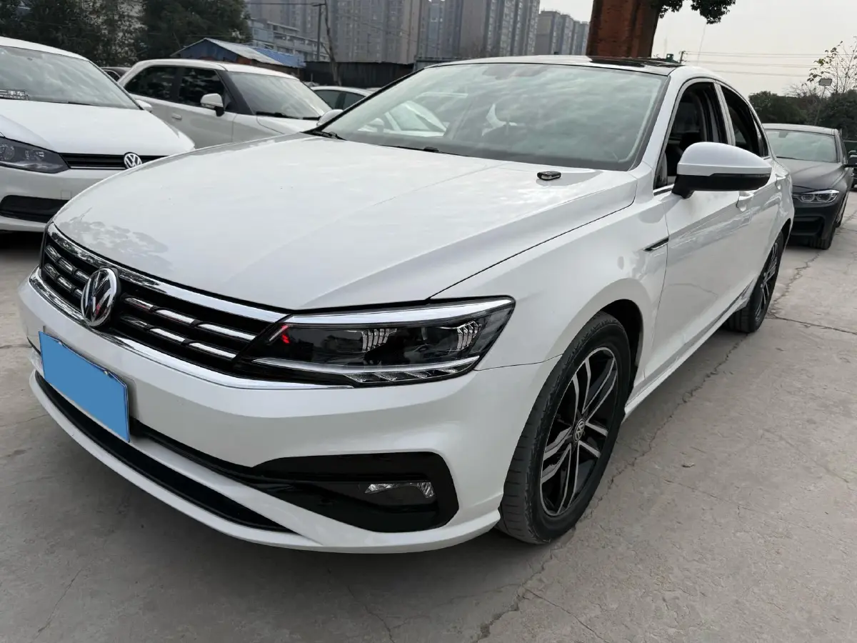 2019 Volkswagen Passat 1.4T 150HP L4 7DCT