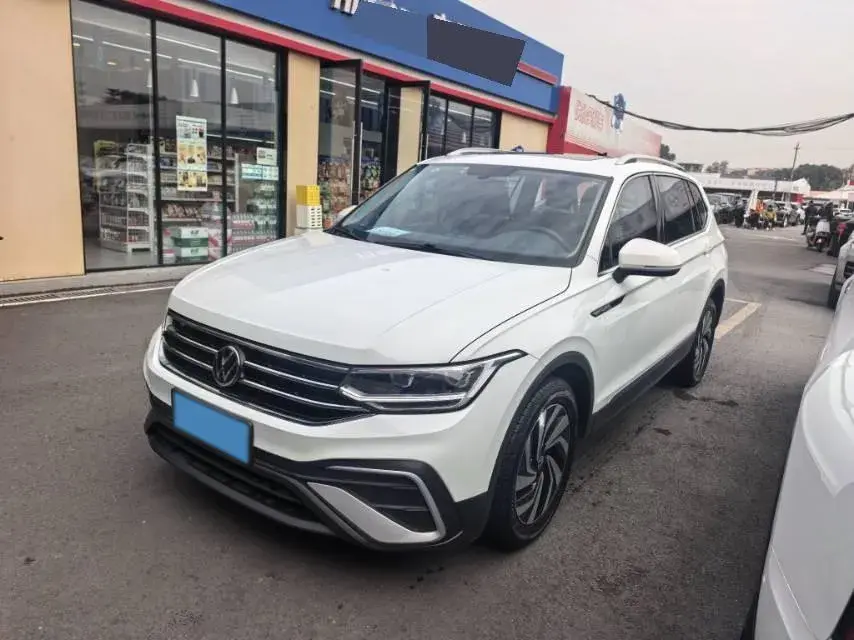 2023 Volkswagen Tiguan L 1.5T 160HP L4 7DCT