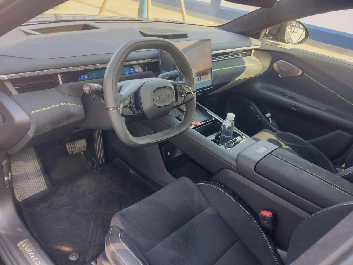 2025 LYNK&CO 10 EM-P 1.5T 163HP L4 3DHT PHEV,autocango,china used car exporter,china ev exporter,chinese used car exporter,chinese used ev exporter