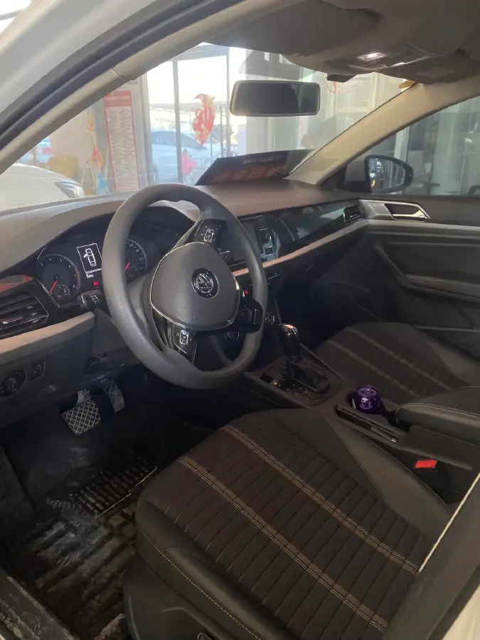 2019 Volkswagen Sagitar 1.2T 116HP L4 7DCT