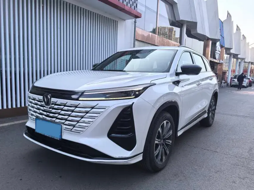 2024 ChangAn CS75 Plus 1.5T 188HP L4 8AT