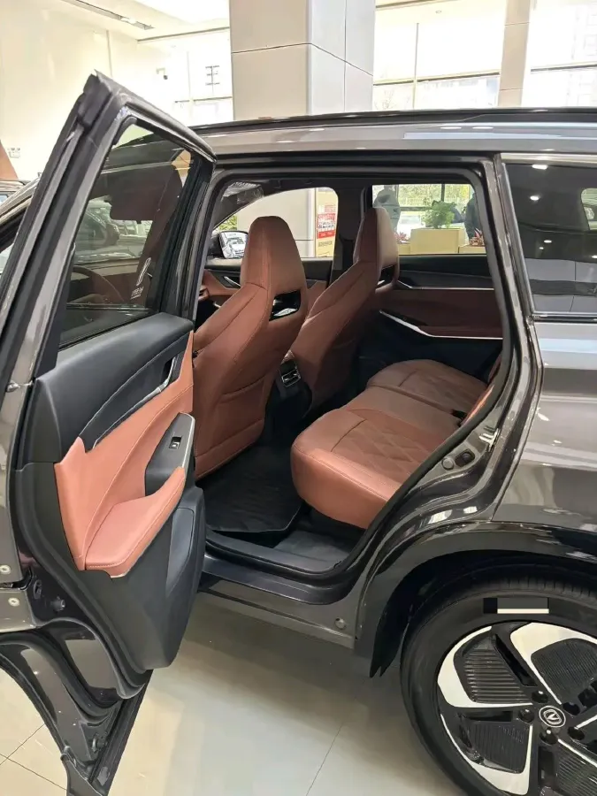 2023 ChangAn CS75 Plus iDD 1.5T 170HP L4 6TCT PHEV 28.39KWH,autocango,china used car exporter,china ev exporter,chinese used car exporter,chinese used ev exporter