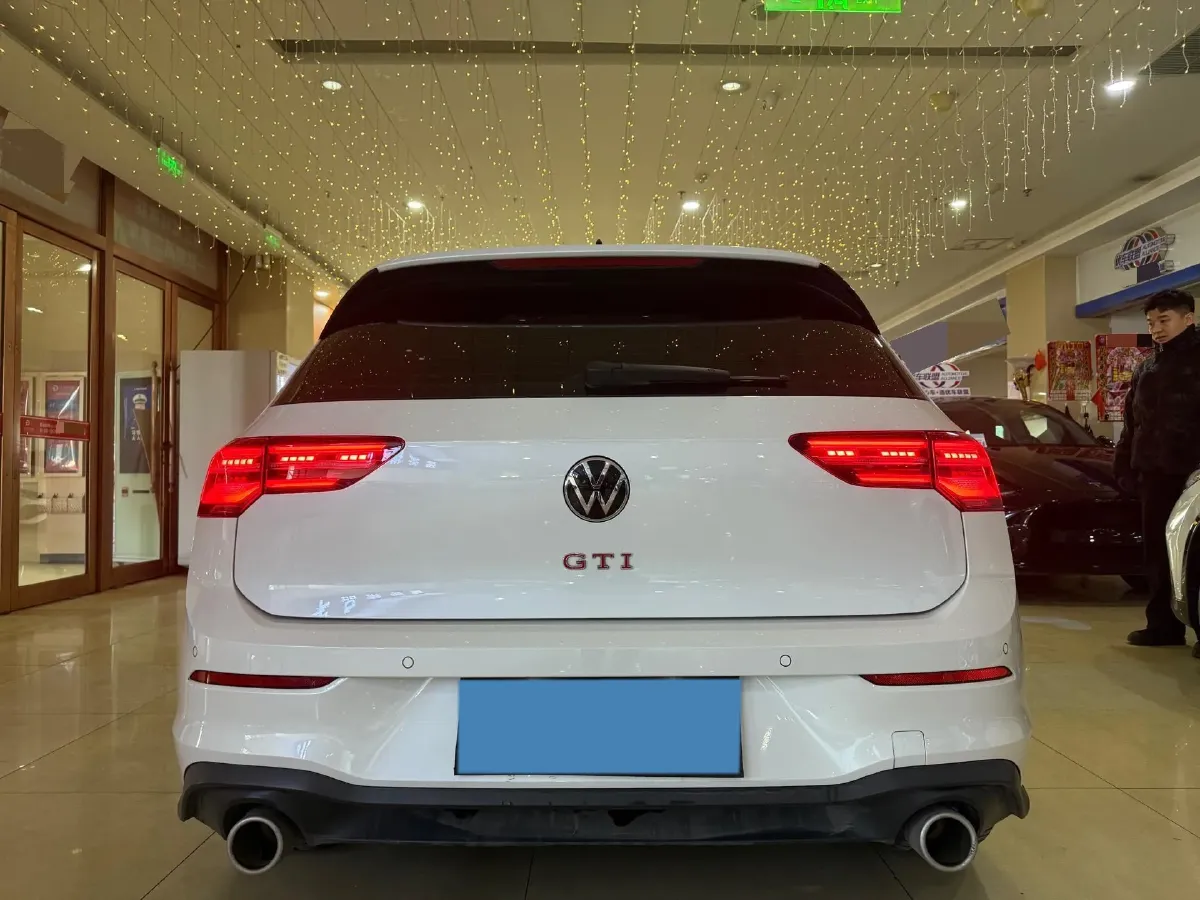 2023 Volkswagen GolfGTI 2.0T 220HP L4 7DCT,autocango,china used car exporter,china ev exporter,chinese used car exporter,chinese used ev exporter