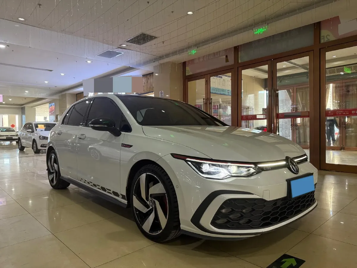2023 Volkswagen GolfGTI 2.0T 220HP L4 7DCT,autocango,china used car exporter,china ev exporter,chinese used car exporter,chinese used ev exporter