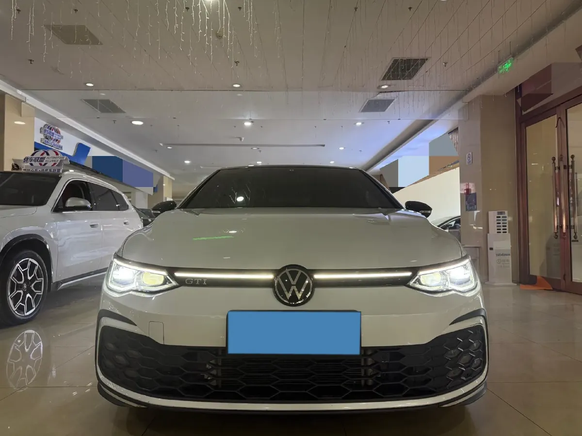2023 Volkswagen GolfGTI 2.0T 220HP L4 7DCT,autocango,china used car exporter,china ev exporter,chinese used car exporter,chinese used ev exporter