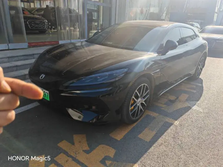 2024 Denza DenzaZ9GT 2.0T 207HP L4 E-CVT PHEV 38.5KWH