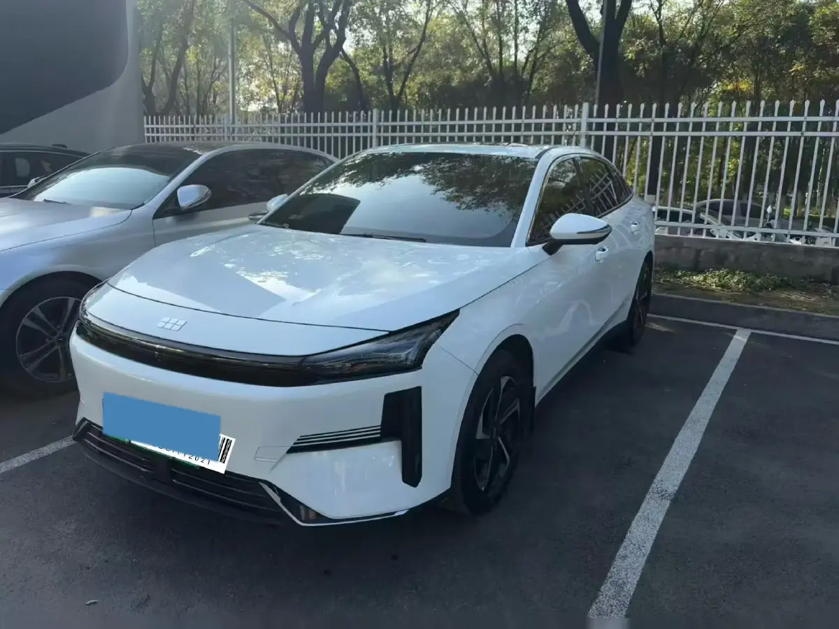 2025 BYD Sea Lion 05 DM-i 1.5L 101HP L4 E-CVT PHEV 12.9KWH