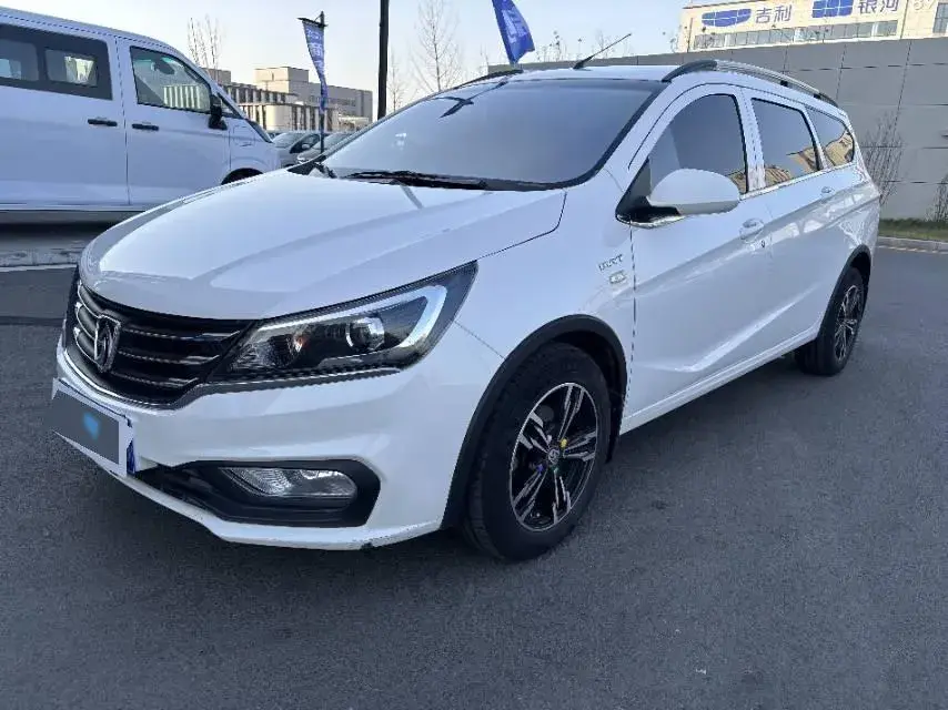 2017 BaoJun 310W 1.5L 112HP L4 6MT