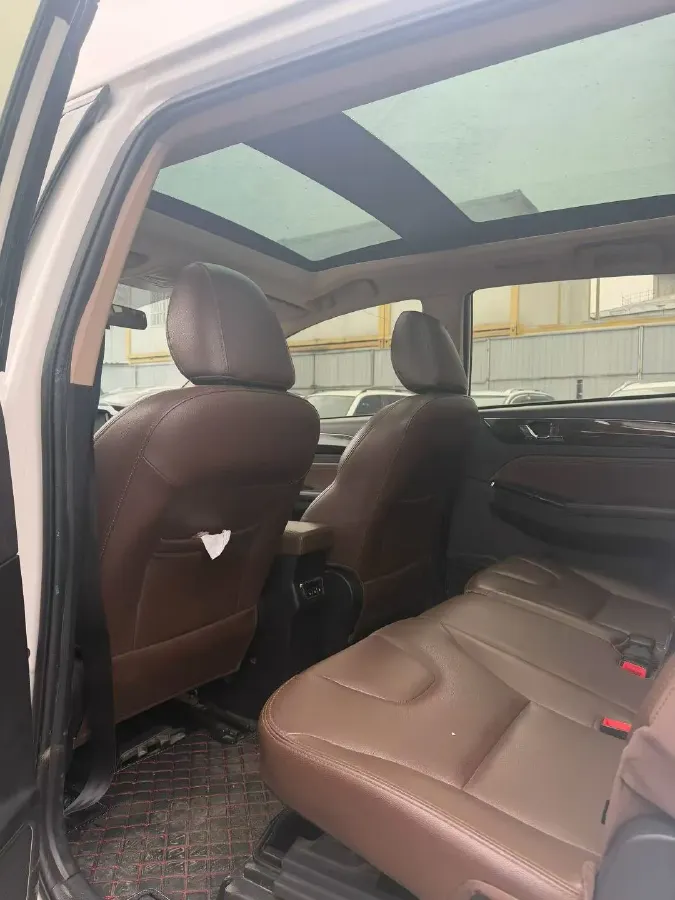 2017 LiFan XuanLang 1.8L 133HP L4 5MT,autocango,china used car exporter,china ev exporter,chinese used car exporter,chinese used ev exporter