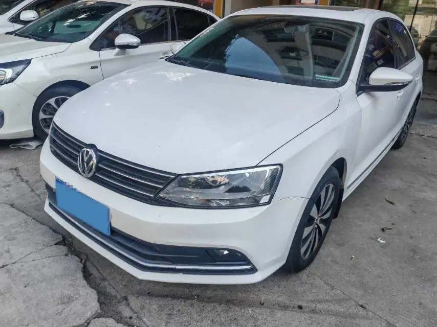 2018 Volkswagen Sagitar 1.2T 110HP L4 7DCT