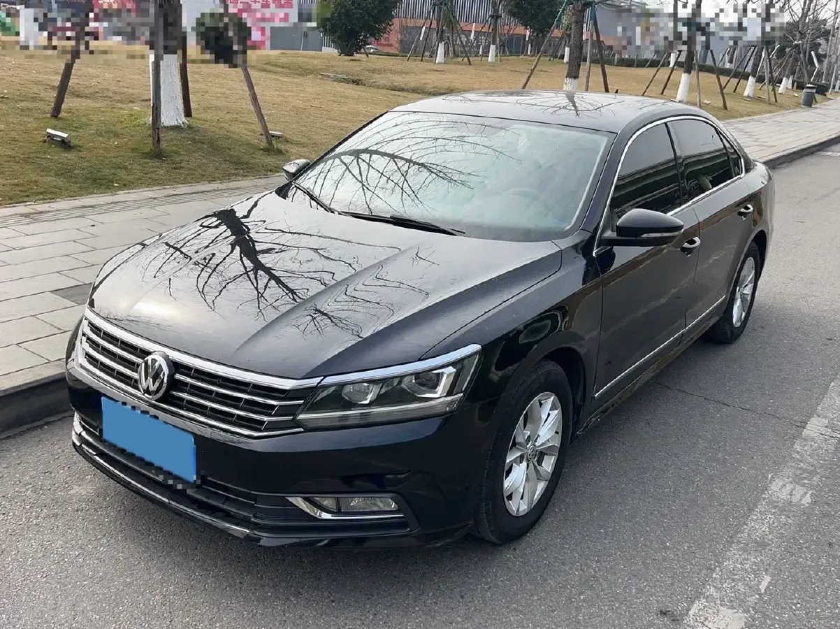 2015 Volkswagen Passat 1.8T 160HP L4 6AT