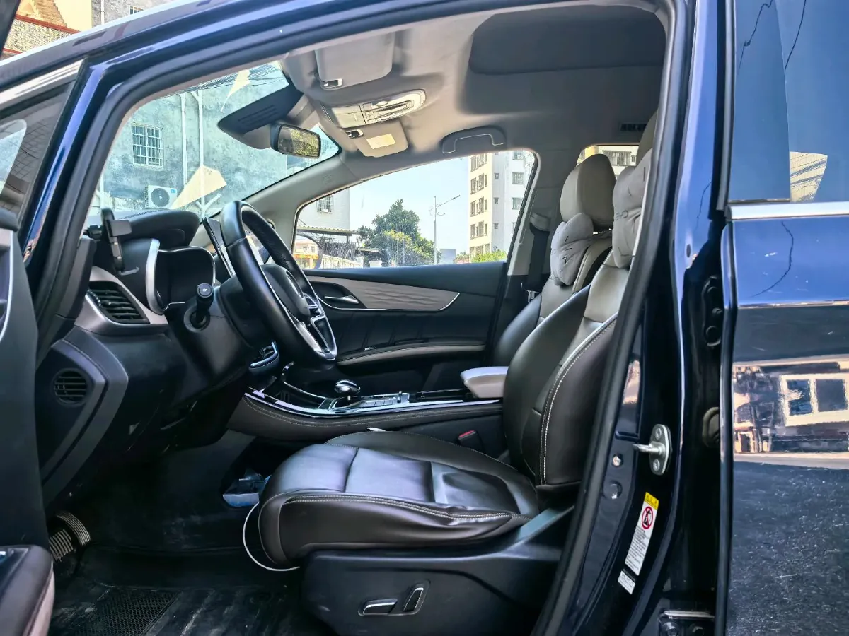 2022 Skyworth HT-i 1.5L 110HP L4 E-CVT PHEV 21.68KWH,autocango,china used car exporter,china ev exporter,chinese used car exporter,chinese used ev exporter