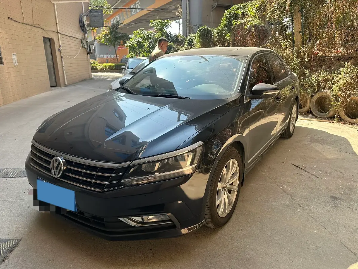 2017 Volkswagen Passat 1.8T 180HP L4 7DCT
