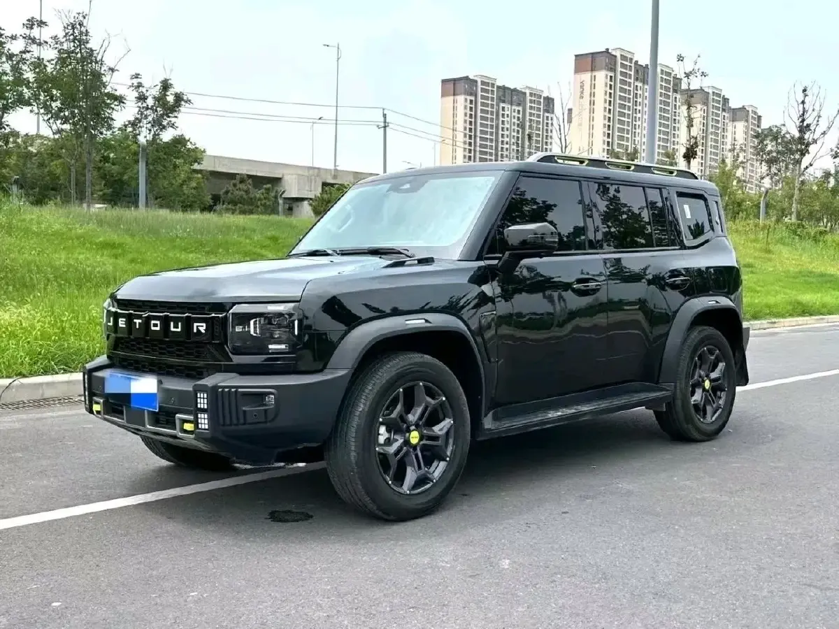 2023 Jetour Traveller 2.0T 254HP L4 7DCT