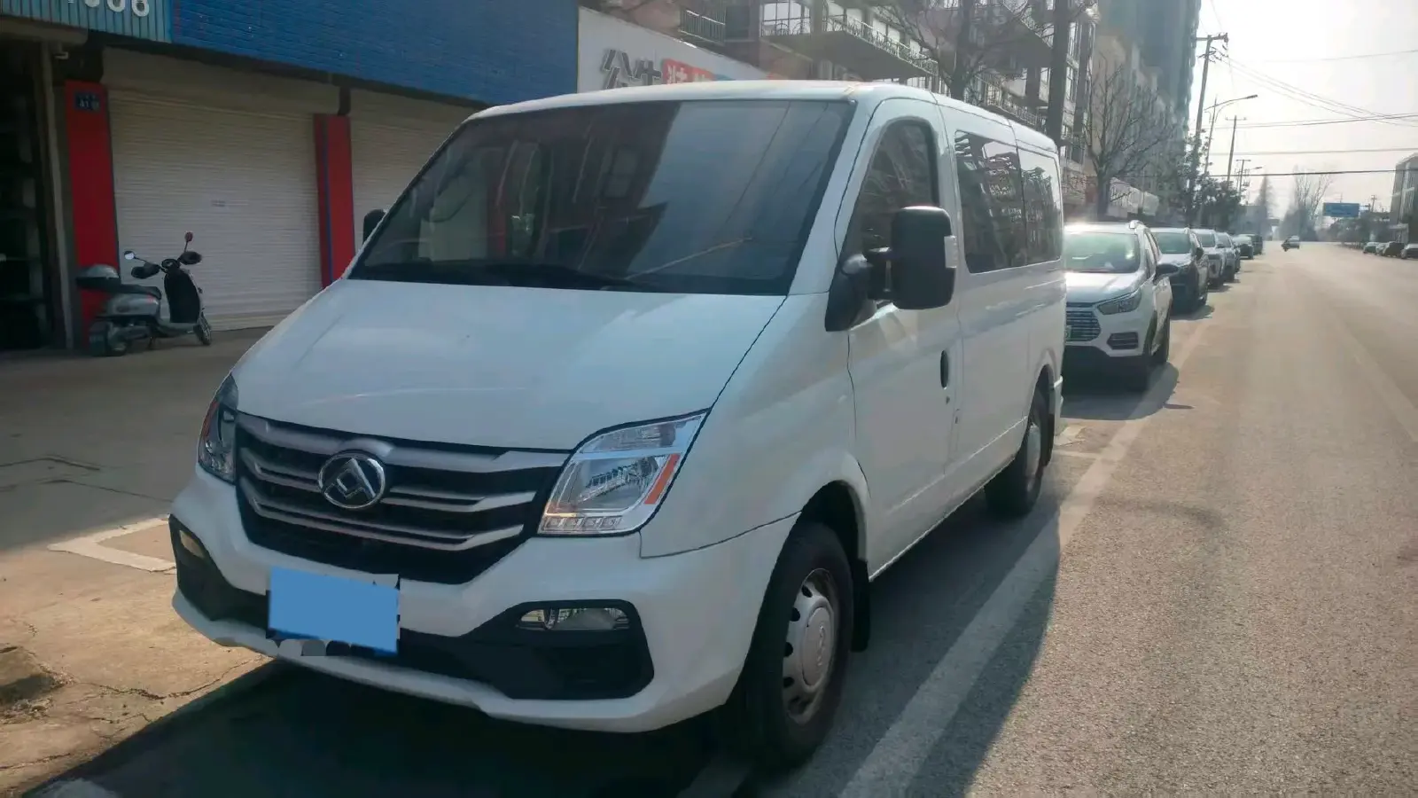 2025 MAXUS XinTu V80 2.0T 147HP L4 6MT
