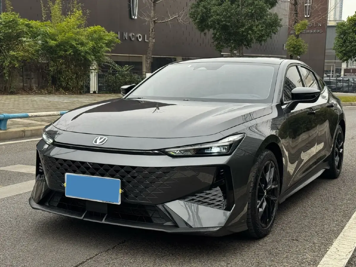 2024 ChangAn UNI-V 1.5T 188HP L4 7DCT