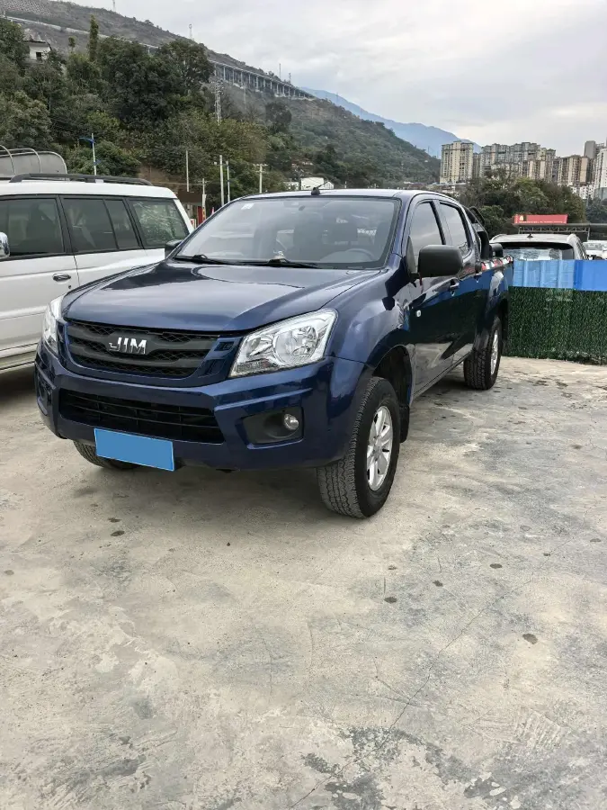 2022 Isuzu RE-MAX Jim 2.8T 120HP L4 5MT