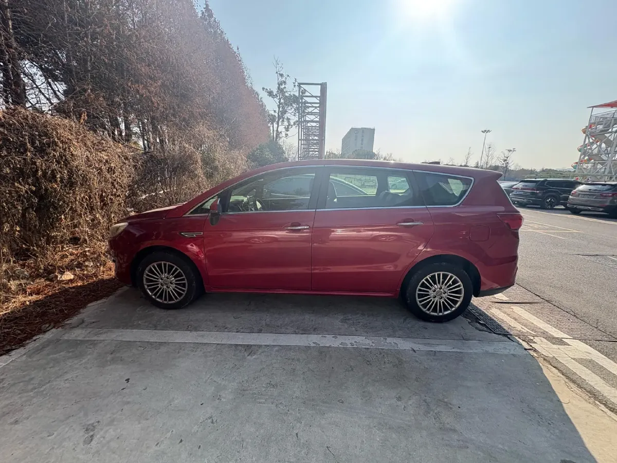2017 LiFan XuanLang 1.8L 133HP L4 5MT,autocango,china used car exporter,china ev exporter,chinese used car exporter,chinese used ev exporter