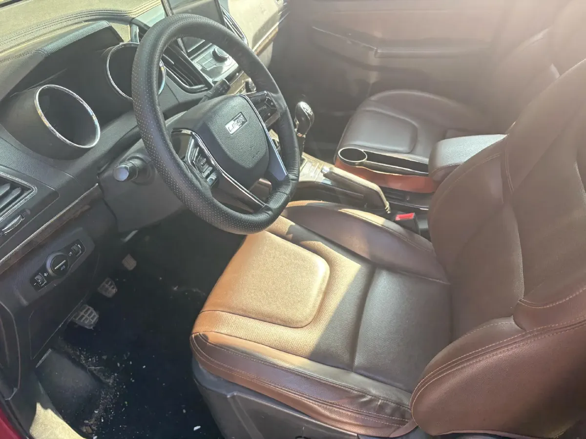 2017 LiFan XuanLang 1.8L 133HP L4 5MT,autocango,china used car exporter,china ev exporter,chinese used car exporter,chinese used ev exporter