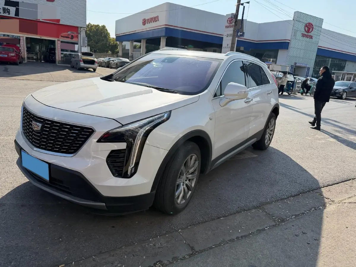 2022 Cadillac XT4 2.0T 237HP L4 9AT
