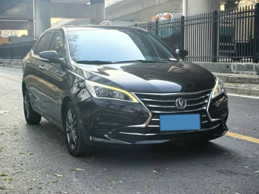 2019 ChangAn Eado DT 1.6L 125HP L4 5MT,autocango,china used car exporter,china ev exporter,chinese used car exporter,chinese used ev exporter