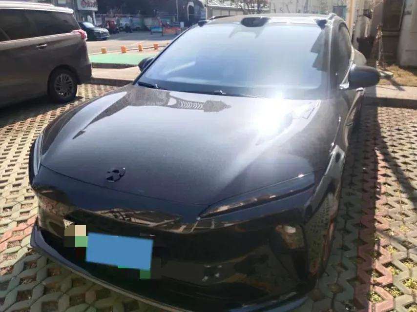 2024 NIO ET5T BEV 75KWH