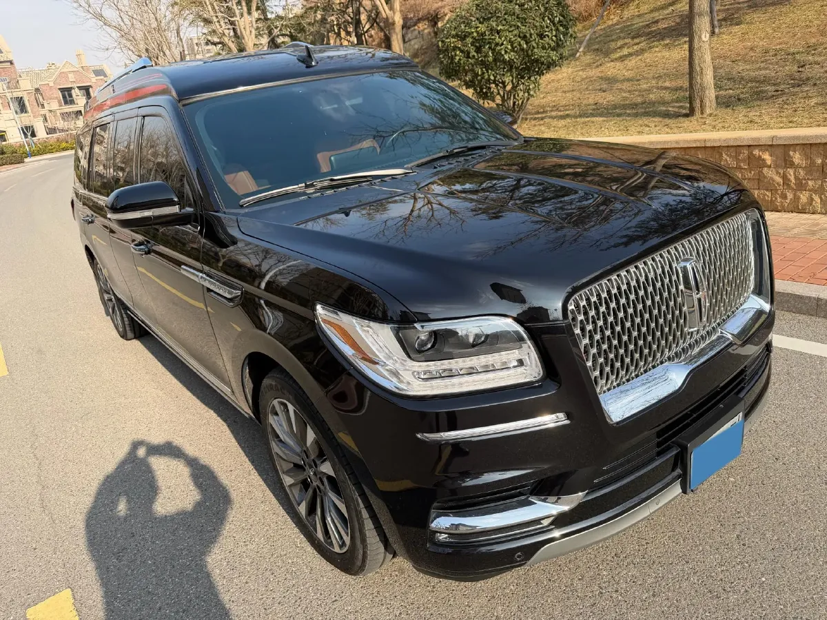 2022 Lincoln Navigator One 3.5T 415HP V6 10AT,autocango,china used car exporter,china ev exporter,chinese used car exporter,chinese used ev exporter