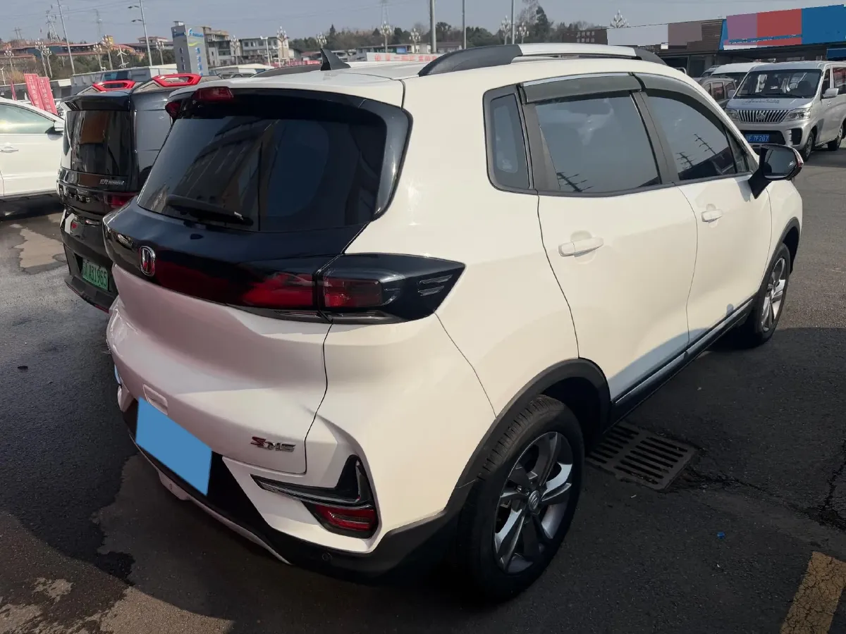 2021 ChangAn CS15 1.5L 107HP L4 5DCT,autocango,china used car exporter,china ev exporter,chinese used car exporter,chinese used ev exporter
