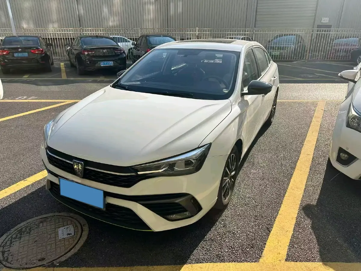 2021 Roewe i5 1.5L 120HP L4 CVT