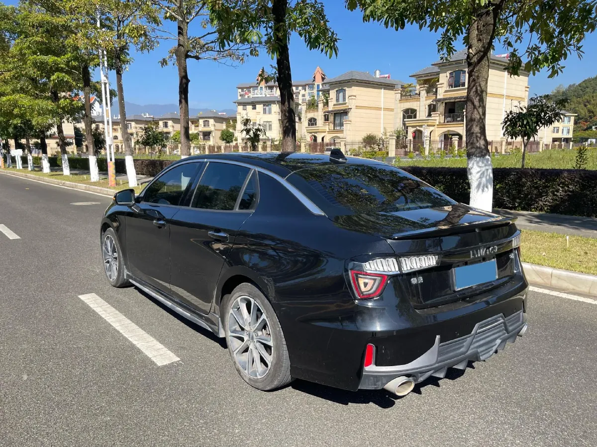 2019 Qoros 5 1.6T 197HP L4 7DCT,autocango,china used car exporter,china ev exporter,chinese used car exporter,chinese used ev exporter