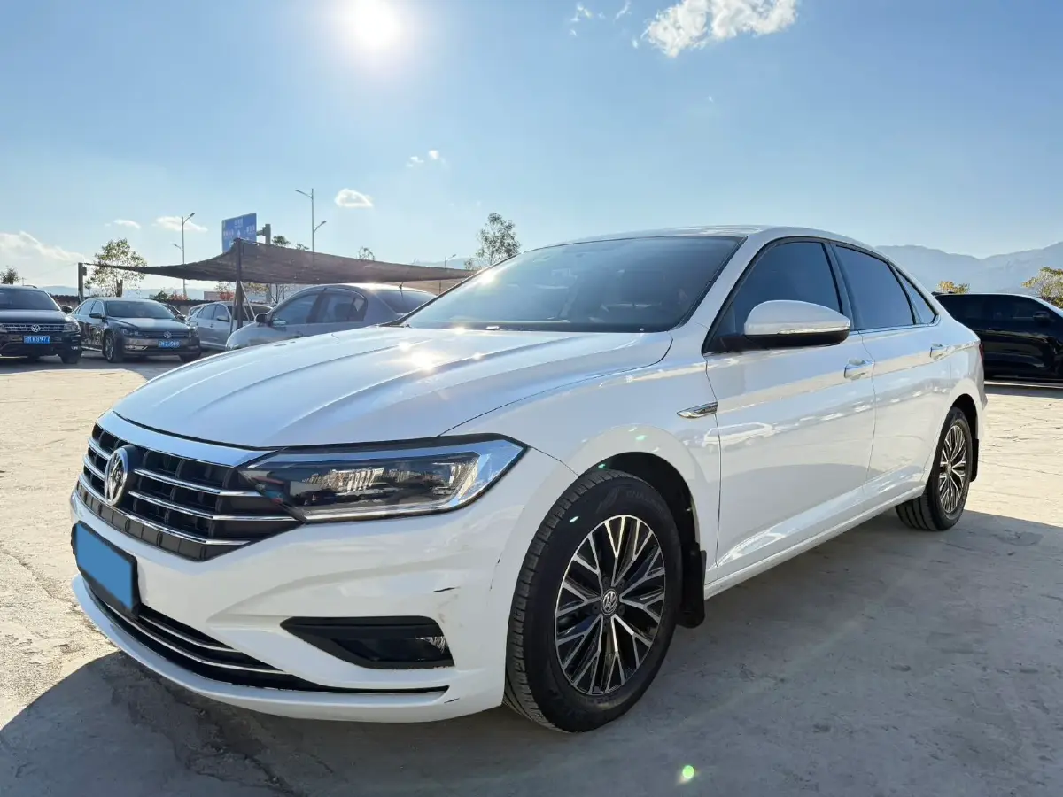 2020 Volkswagen Sagitar 1.4T 150HP L4 7DCT