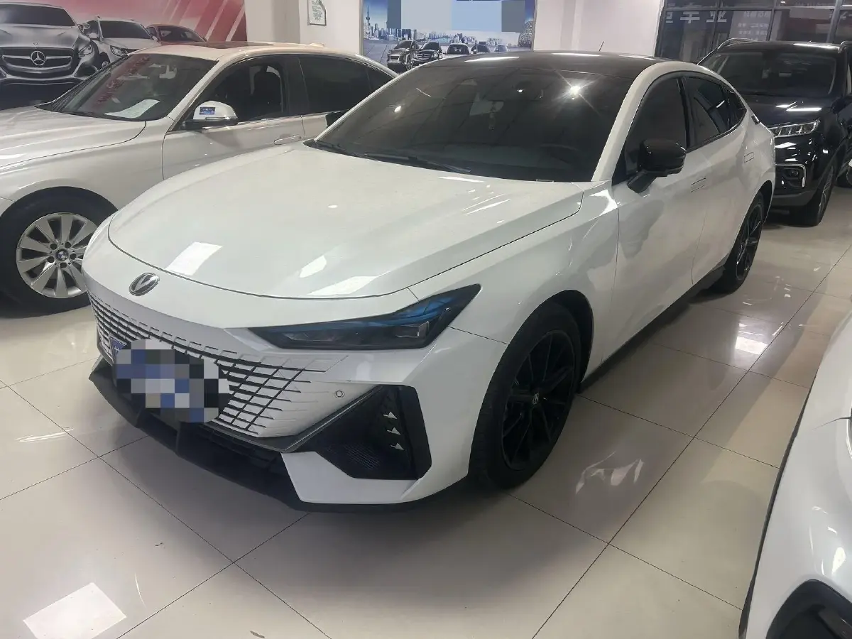 2024 ChangAn UNI-V 1.5T 188HP L4 7DCT