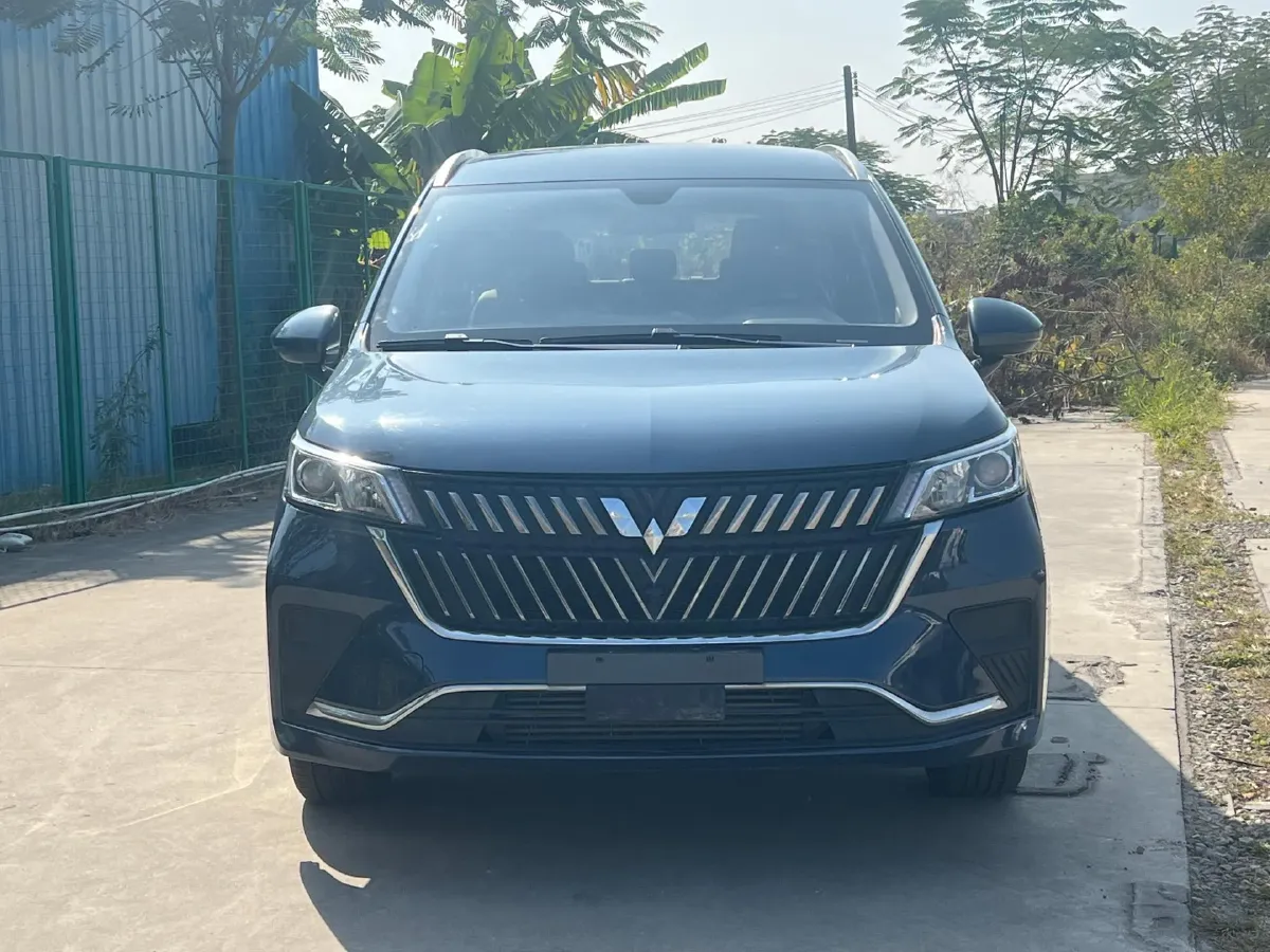 2022 WuLing JiaChen 1.5T 147HP L4 6MT,autocango,china used car exporter,china ev exporter,chinese used car exporter,chinese used ev exporter