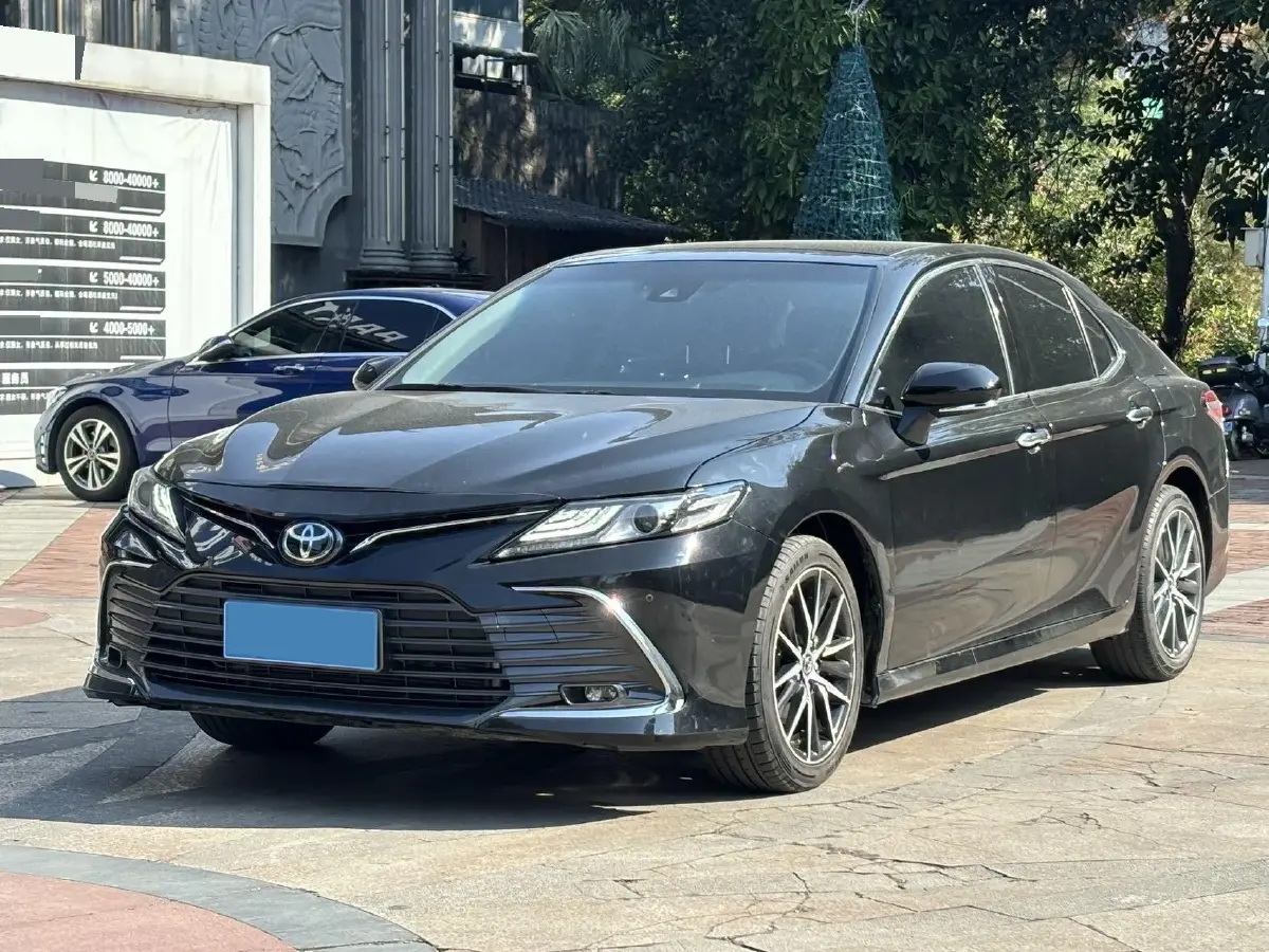 2021 Toyota Camry 2.5L 209HP L4 8AT
