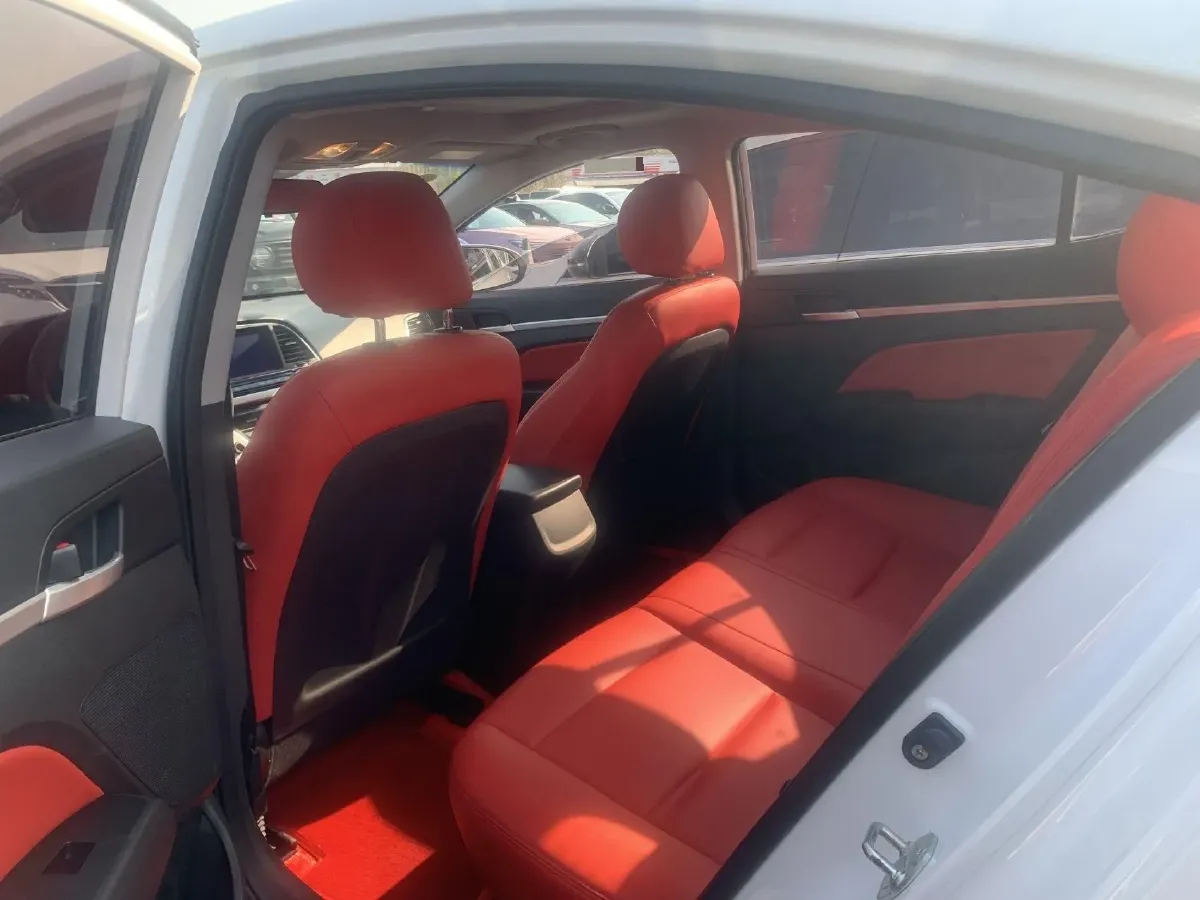 2016 Hyundai Elantra 1.6L 130HP L4 6AT,autocango,china used car exporter,china ev exporter,chinese used car exporter,chinese used ev exporter