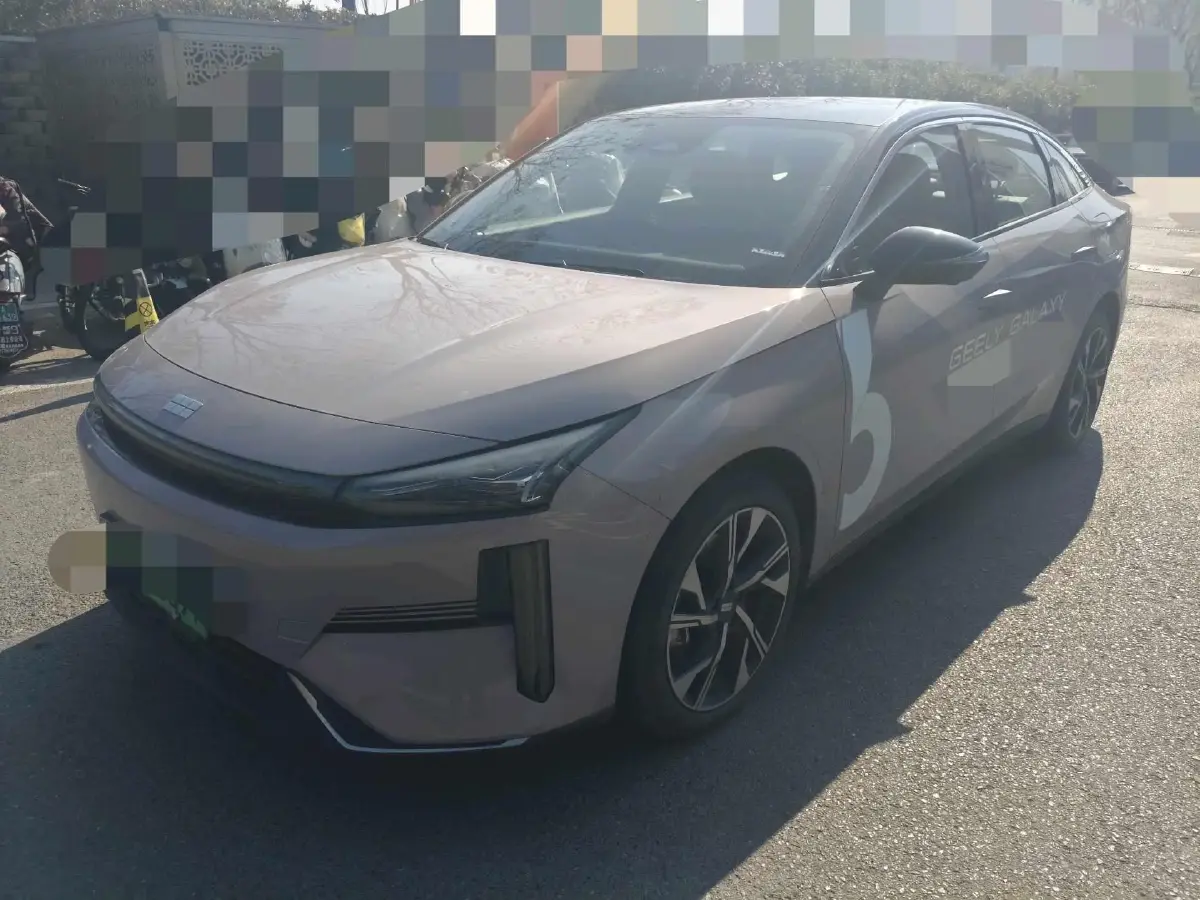 2024 Geely Galaxy L6 1.5T 163HP L4 3DHT PHEV