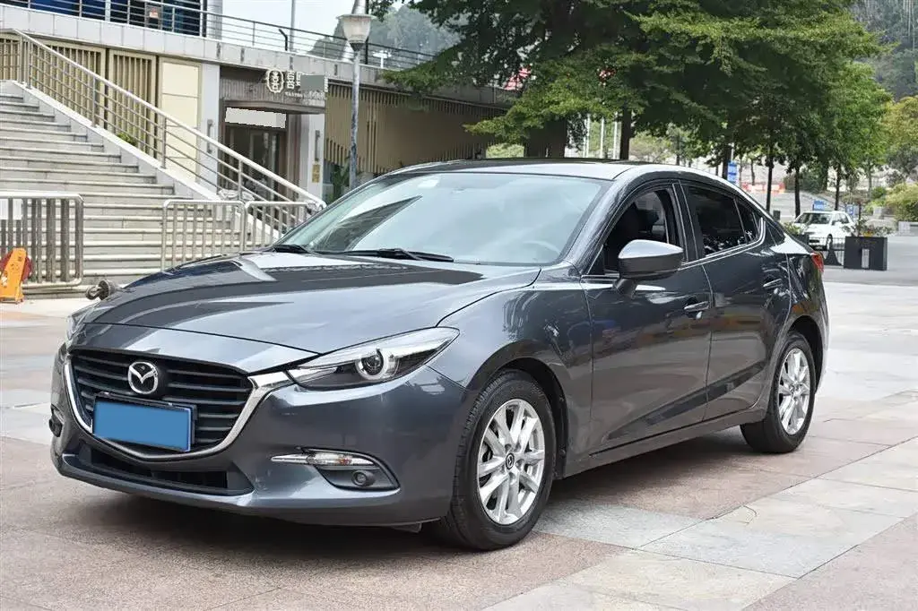 2017 Mazda 3 Axela 1.5L 117HP L4 6AT
