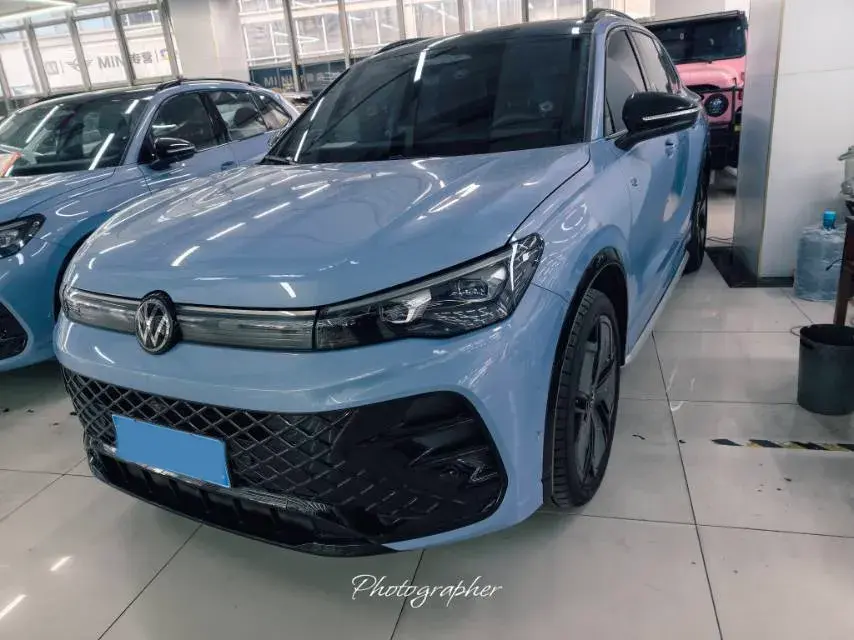 2024 Volkswagen Tiguan L 2.0T 220HP L4 7DCT