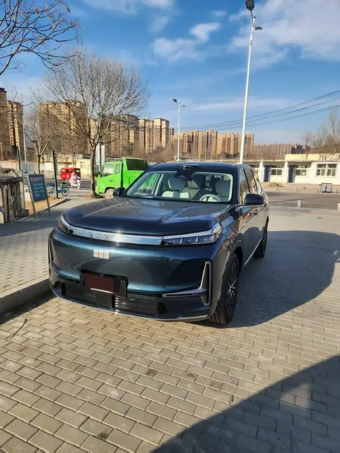 2025 Volkswagen Tiguan L 2.0T 220HP L4 7DCT