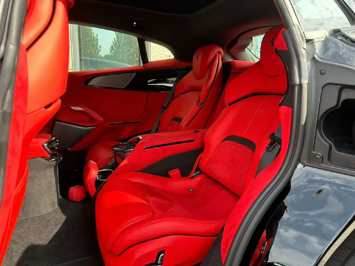 2023 Ferrari Purosangue 6.5L 725HP V12 8DCT,autocango,china used car exporter,china ev exporter,chinese used car exporter,chinese used ev exporter