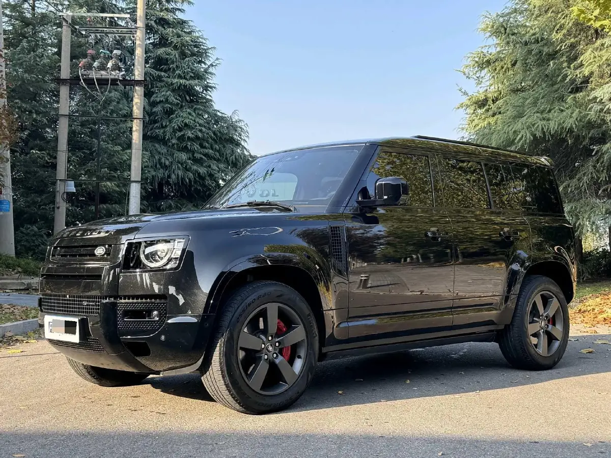 2024 Land Rover Defender 3.0T 400HP L6 8AT